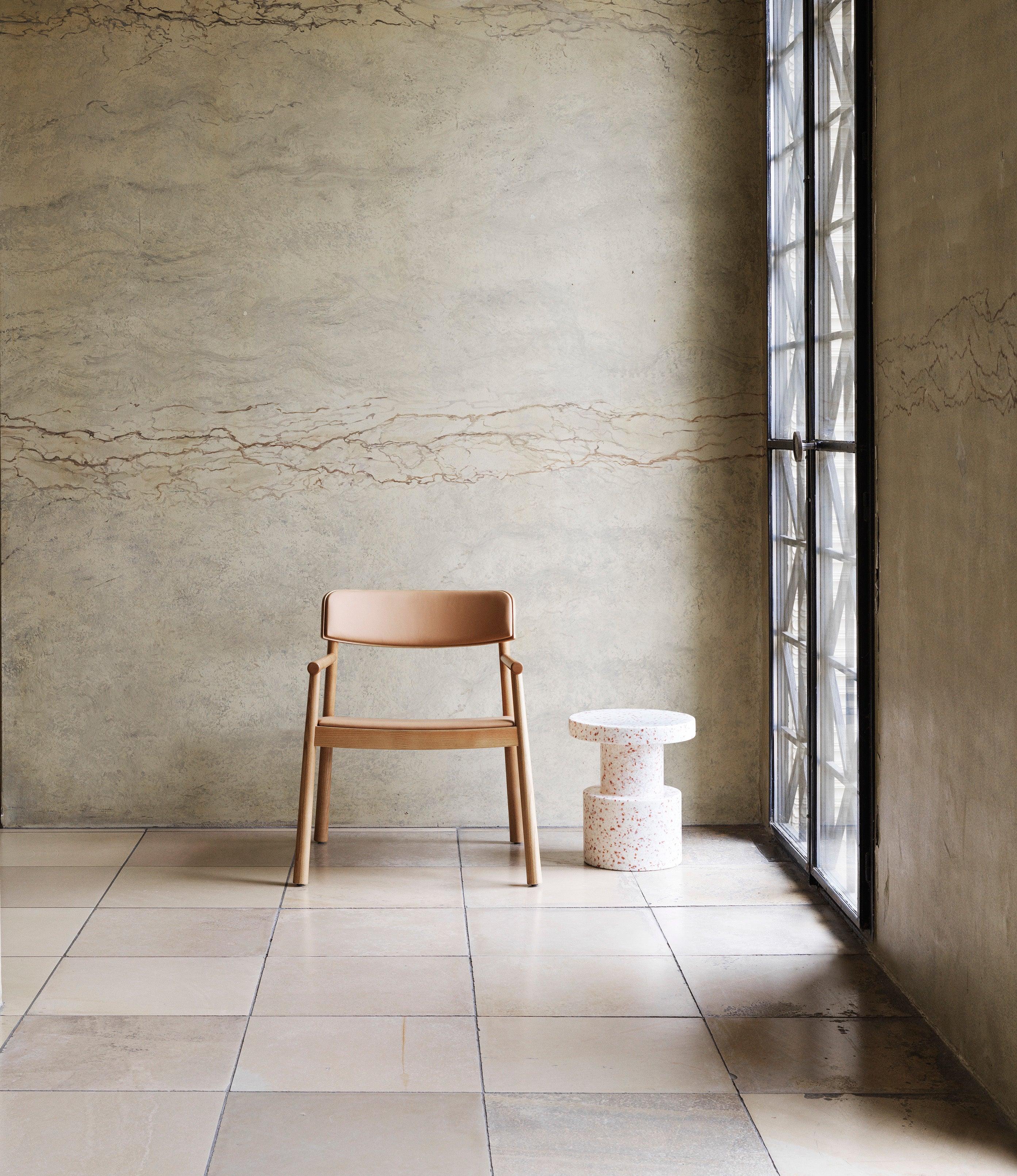 Bit Stool White