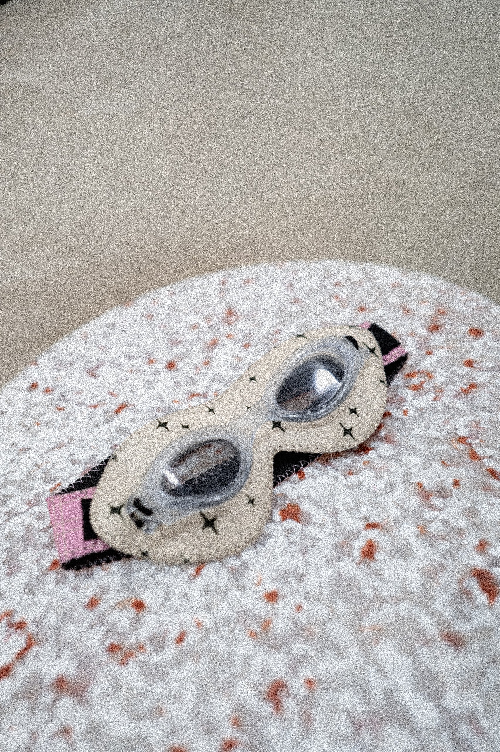 Twinkle Crème Goggles