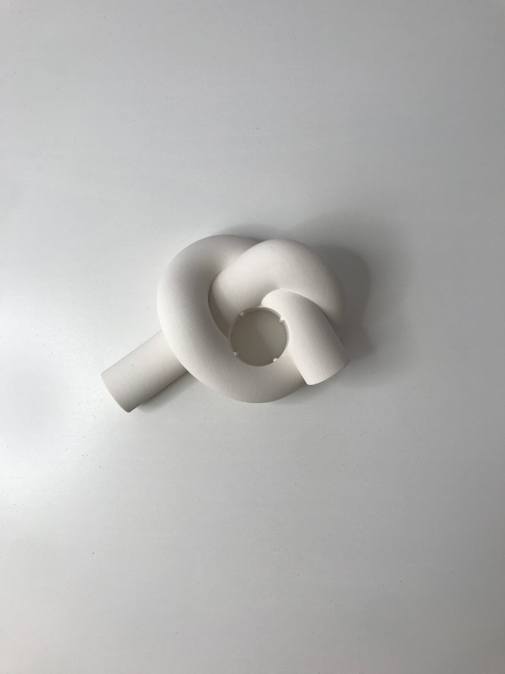 Cream Knot Candle Holder